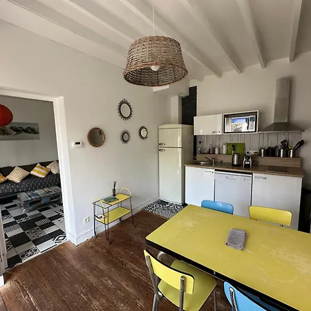 Eco Maison Entiere Avec Terrasse Dans Jardin Potager Piscine Parking Holiday home