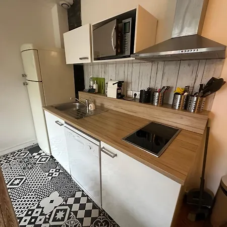 Eco Maison Entiere Avec Terrasse Dans Jardin Potager Piscine Parking Holiday home *