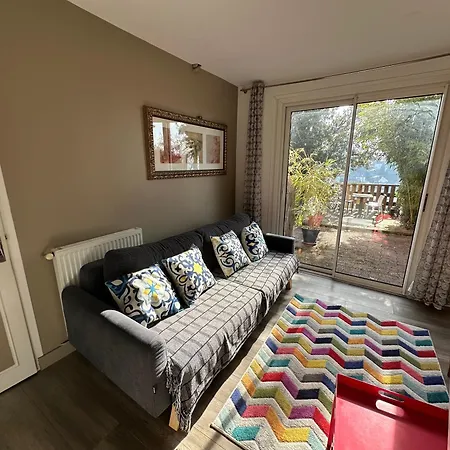 Holiday home Eco Maison Entiere Avec Terrasse Dans Jardin Potager Piscine Parking Rouen