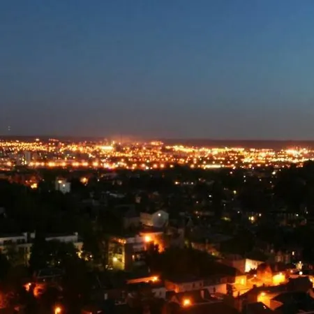 Eco Maison Entiere Avec Terrasse Dans Jardin Potager Piscine Parking Dom wakacyjny Rouen