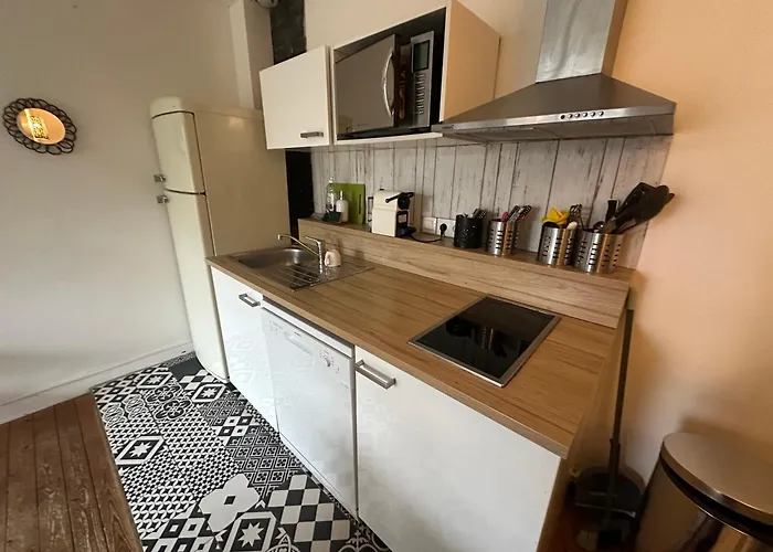 Eco Maison Entiere Avec Terrasse Dans Jardin Potager Piscine Parking 度假居 *