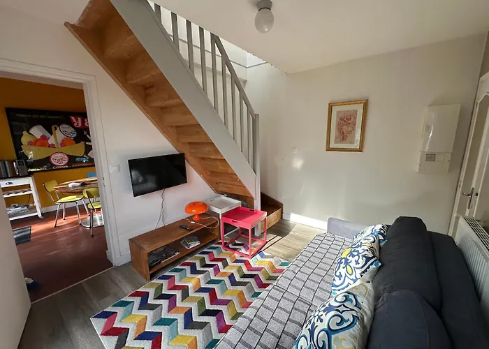 Eco Maison Entiere Avec Terrasse Dans Jardin Potager Piscine Parking 鲁昂